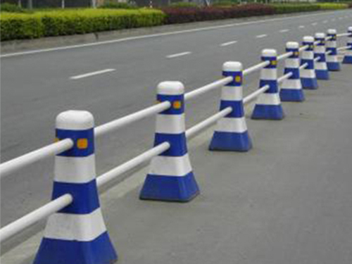 道路隔离